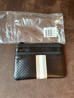 HAUTE SHORE Max Uptown card case